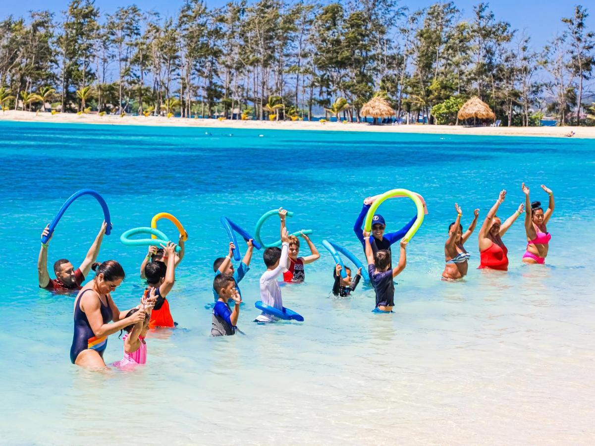 Fantasy Island Beach Resort And Marina First Bight المظهر الخارجي الصورة