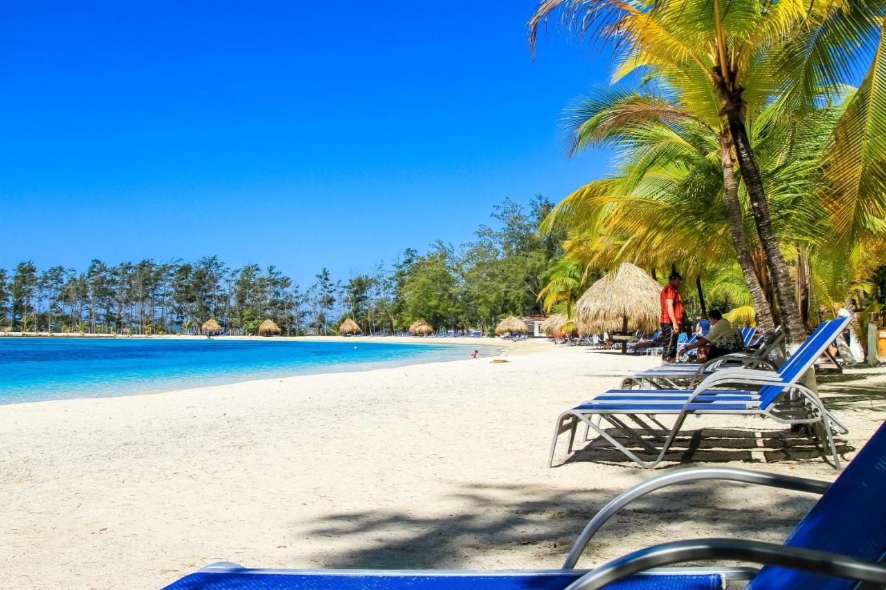 Fantasy Island Beach Resort And Marina First Bight المظهر الخارجي الصورة